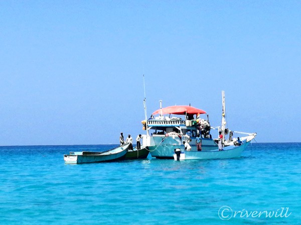 イエメン本土の漁船 ソコトラ島 Fishing ship of Yemen mainland, Socotra, Yemen