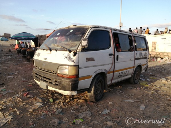 ミニバス, ソコトラ島 Bus, Socotra island , Yemen